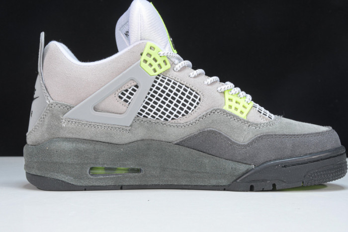 Air Jordan 4 Retro SE