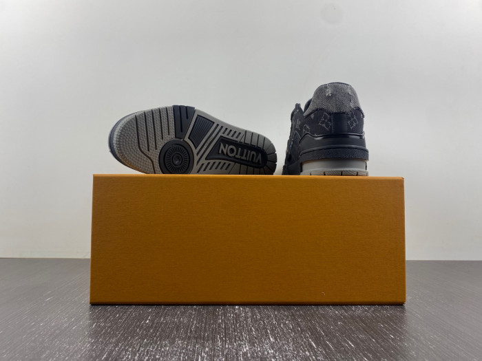 L&V SNEAKERS