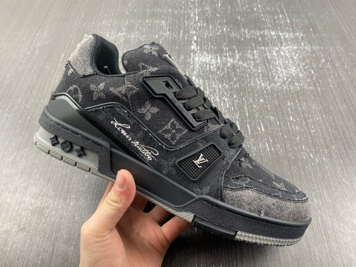L&V SNEAKERS