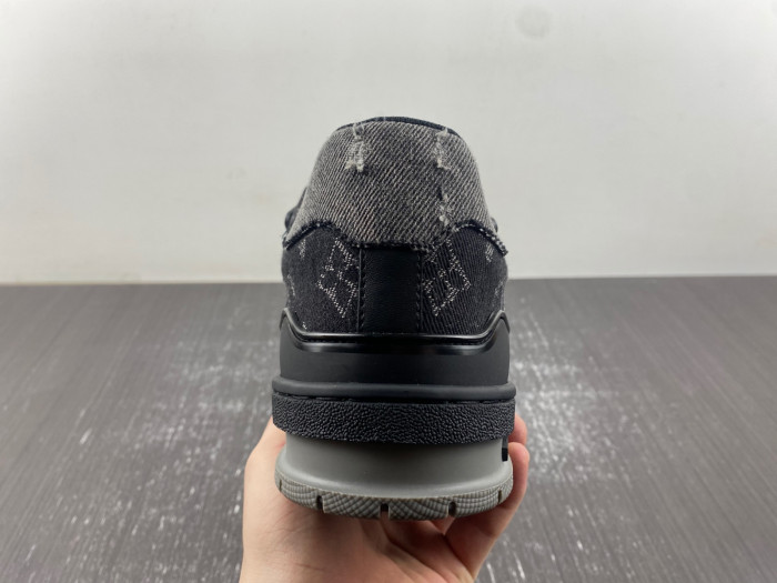 L&V SNEAKERS