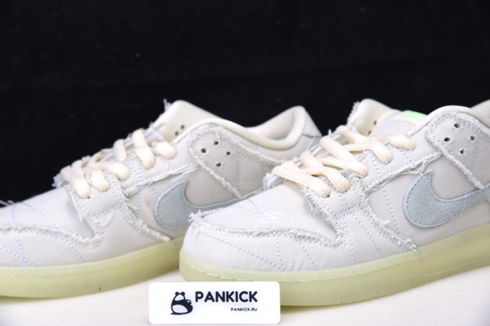 DUNK LOW SB 