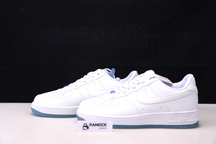 NIKE AIR FORCE 1