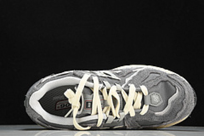 New Balance 1906