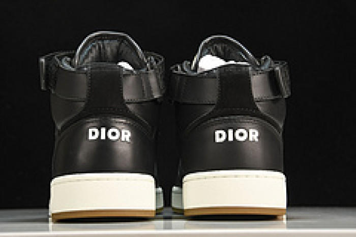 DI*O*R B27 PANKICK