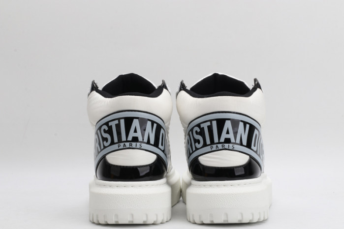 D designer sneaker