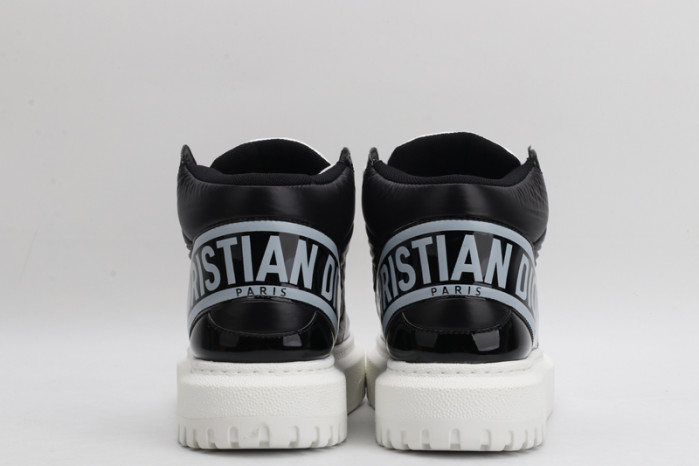 D designer sneaker