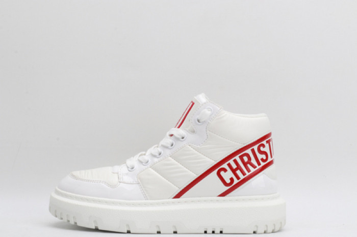 D designer sneaker