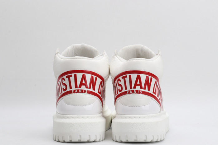 D designer sneaker