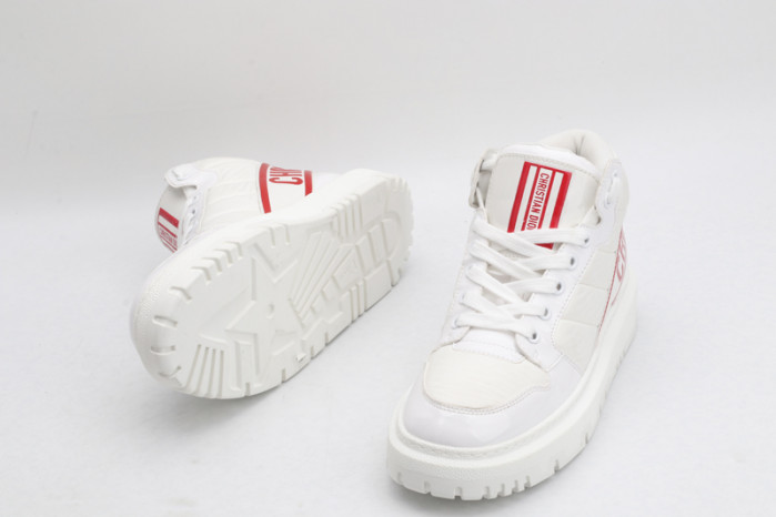 D designer sneaker