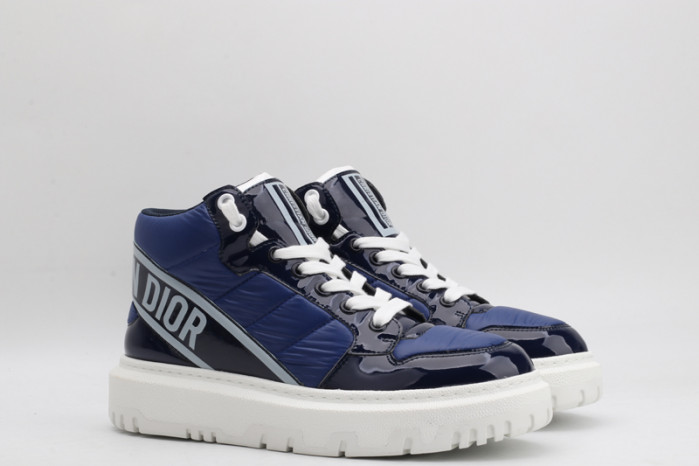 D designer sneaker