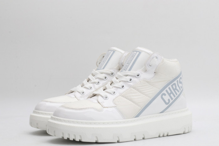 D designer sneaker