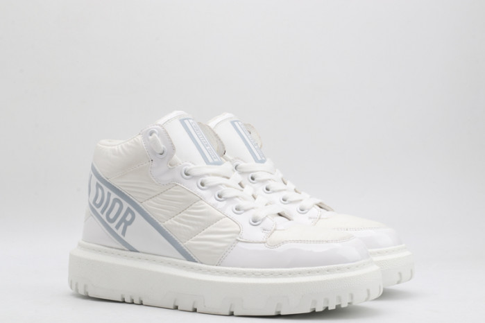 D designer sneaker