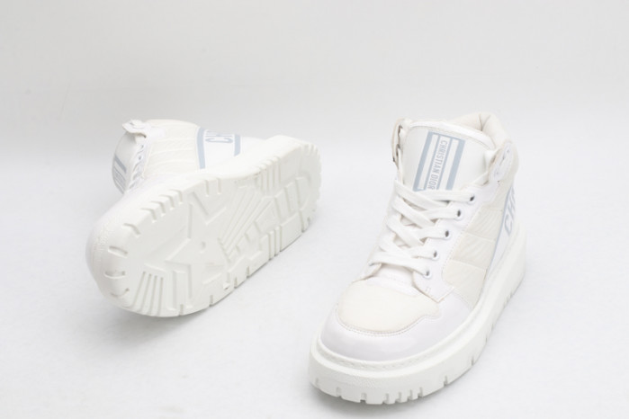 D designer sneaker