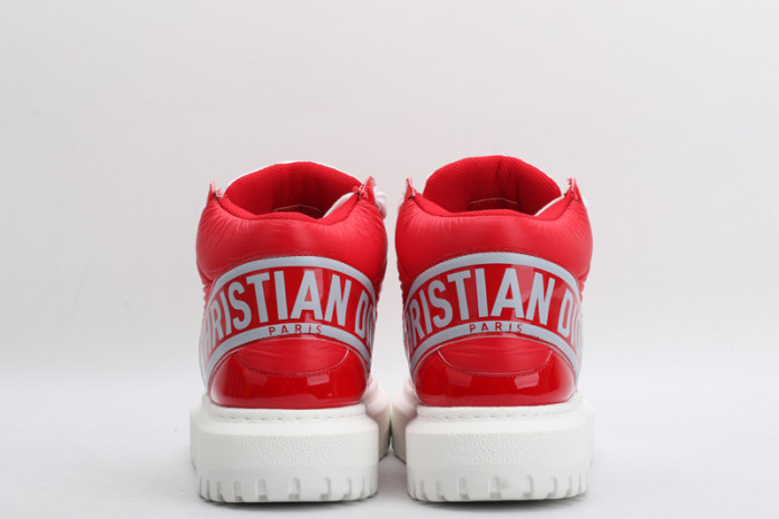 D designer sneaker
