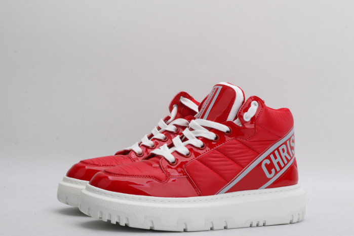 D designer sneaker