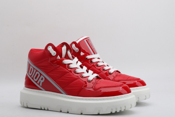 D designer sneaker