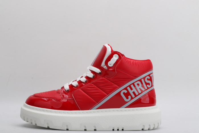 D designer sneaker