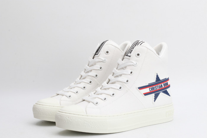 D designer sneaker