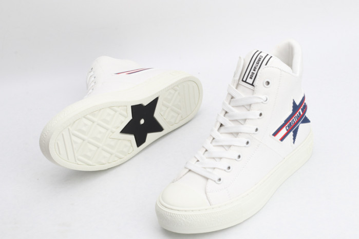 D designer sneaker