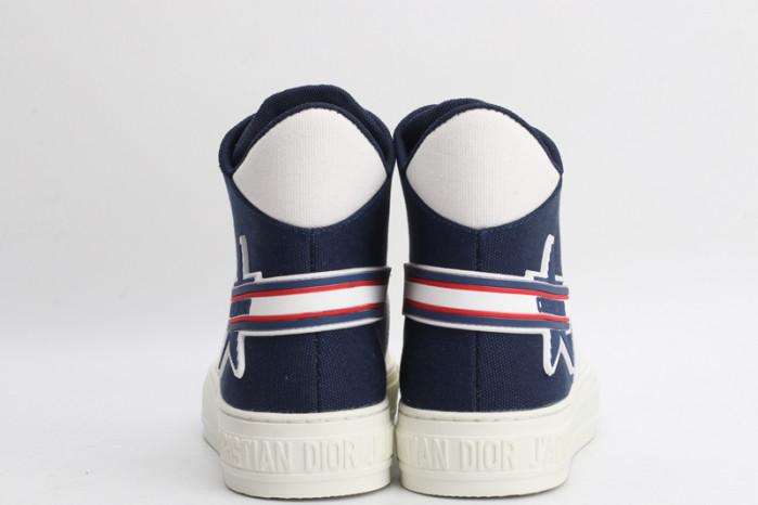 D designer sneaker