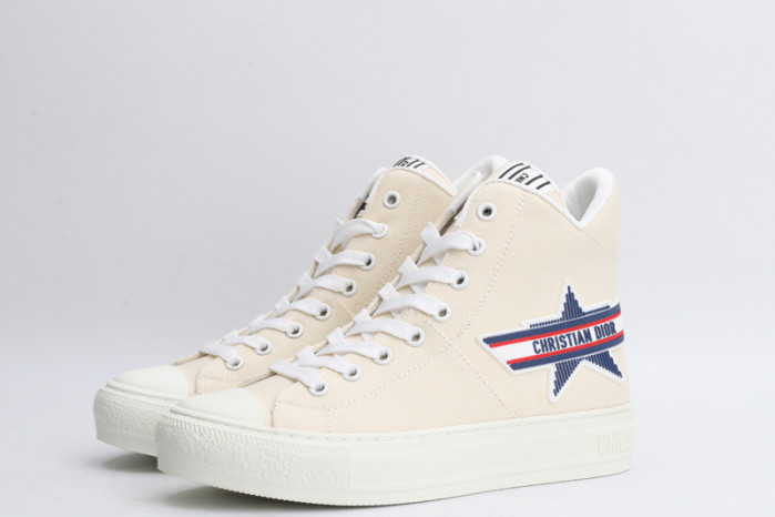 D designer sneaker