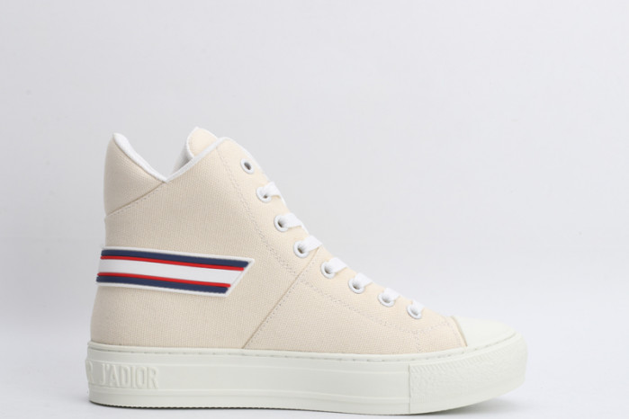 D designer sneaker