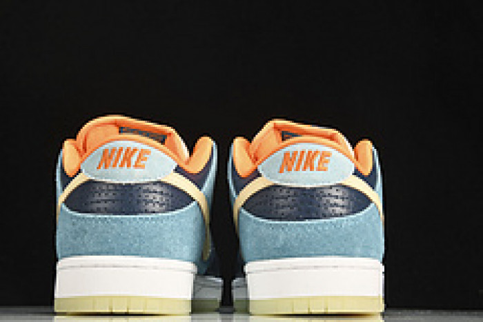 Nike SB Dunk Low MIA Skate Shop - 504750-474
