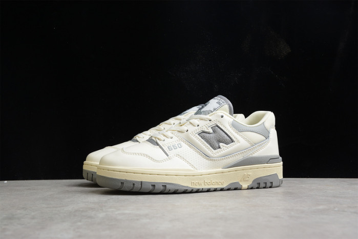 New Balance 550