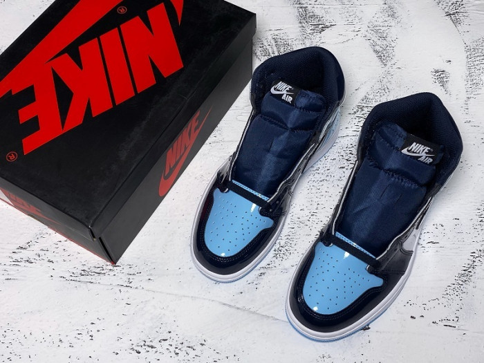AIR JORDAN 1 RETRO HIGH UNC PATENT CD0461-401
