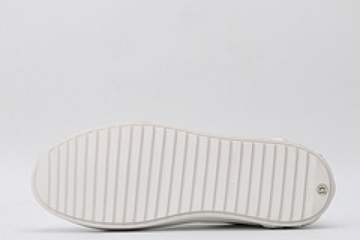 L&V SNEAKERS