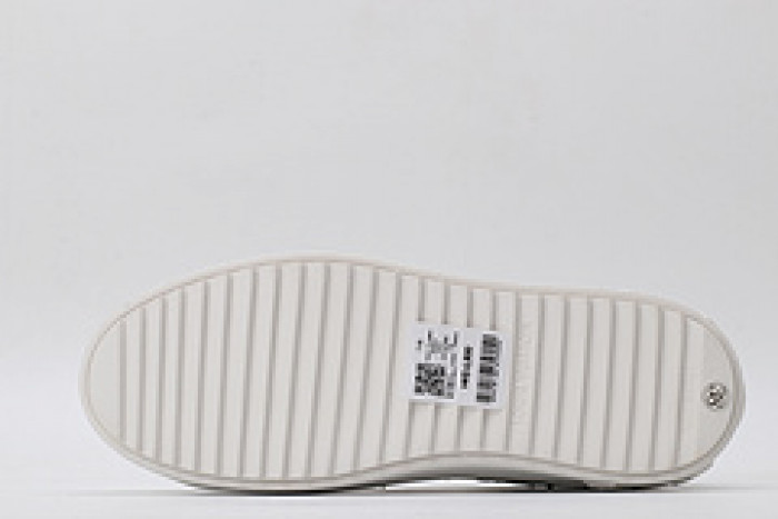 L&V SNEAKERS
