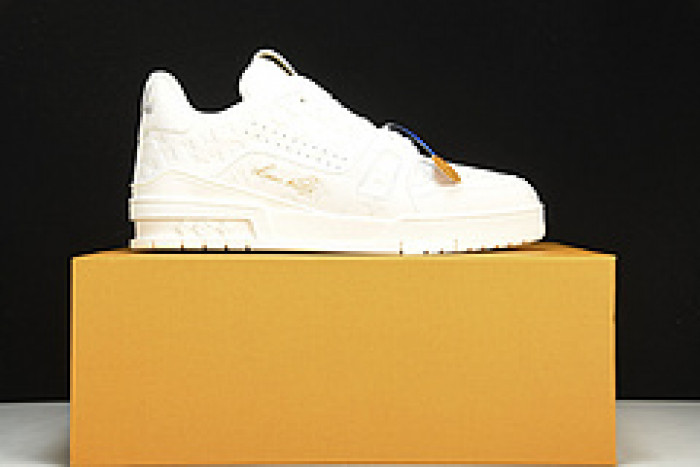 L&V SNEAKERS
