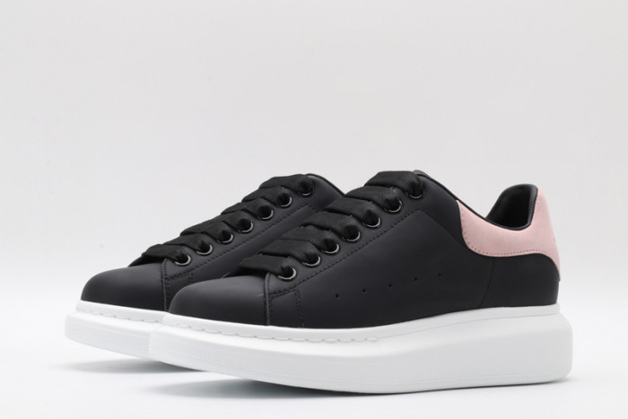 Alexander McQueen sneaker