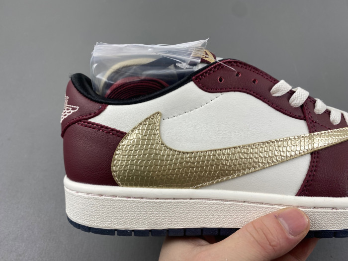 Travis Scott x Air Jordan 1 FJ5735-100