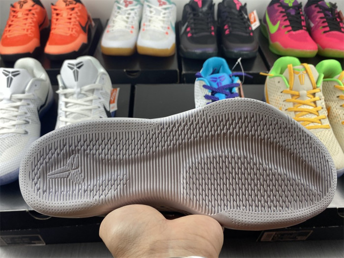 KOBE 11 