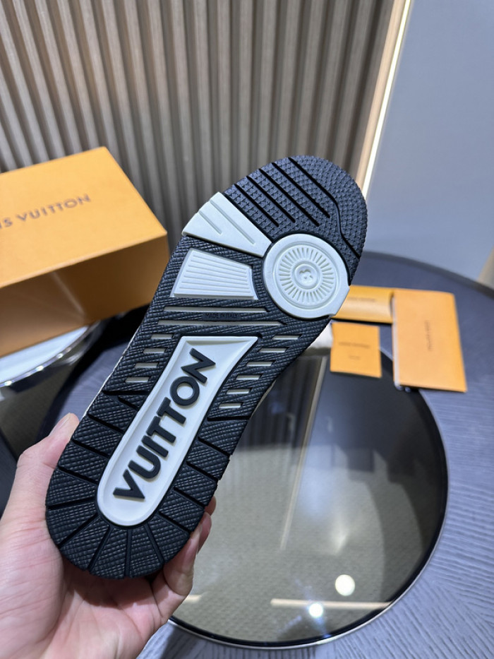 L&V SNEAKERS