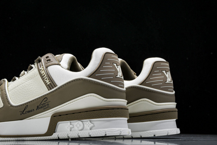 L&V SNEAKERS