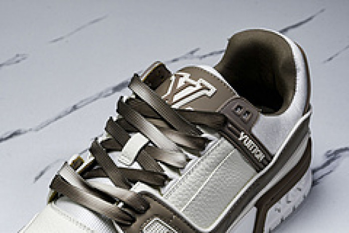 L&V SNEAKERS