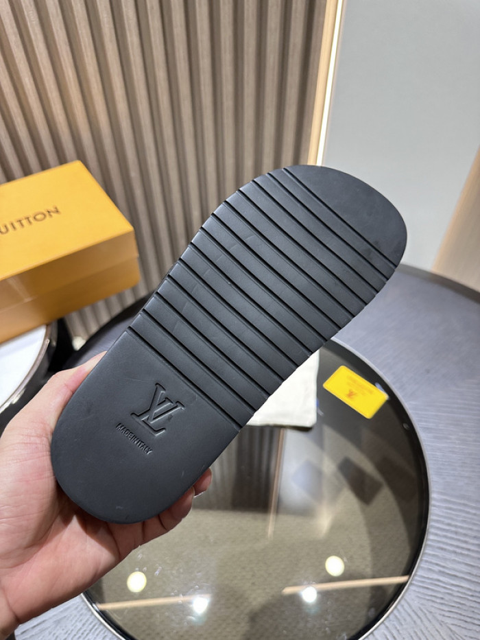 L&V SLIPPERS
