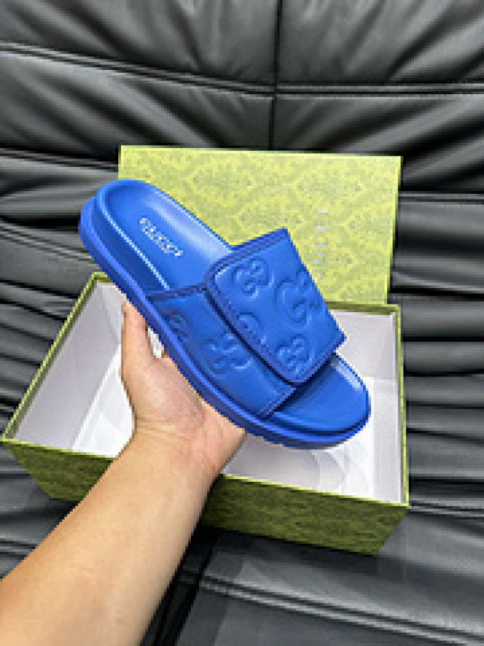 G DESIGNER SLIPPERS