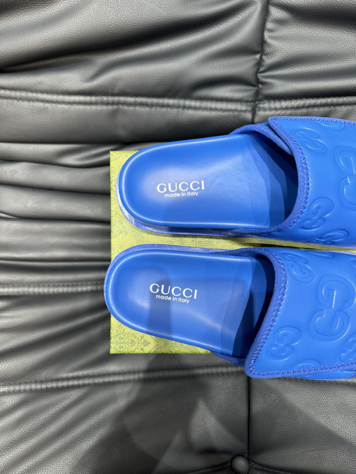 G DESIGNER SLIPPERS
