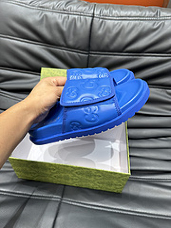 G DESIGNER SLIPPERS