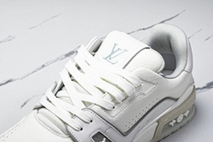 L&V SNEAKERS