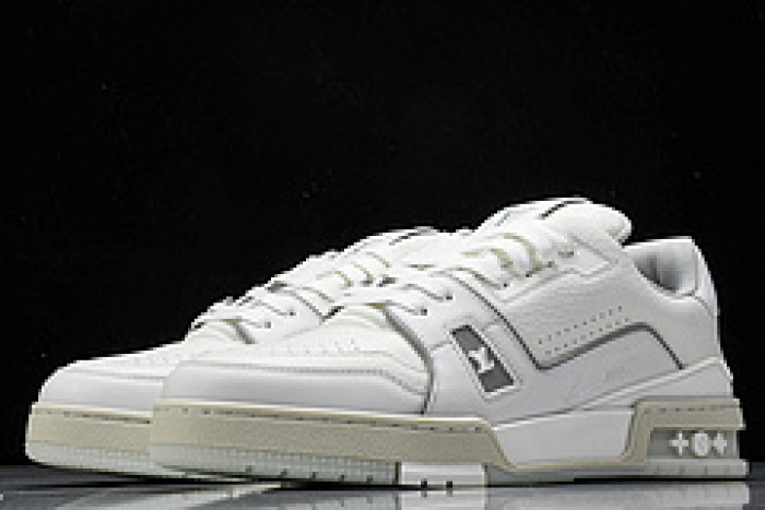 L&V SNEAKERS