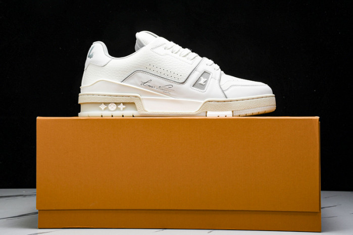 L&V SNEAKERS