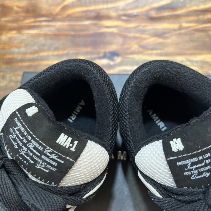 AM1R1 SNEAKERS