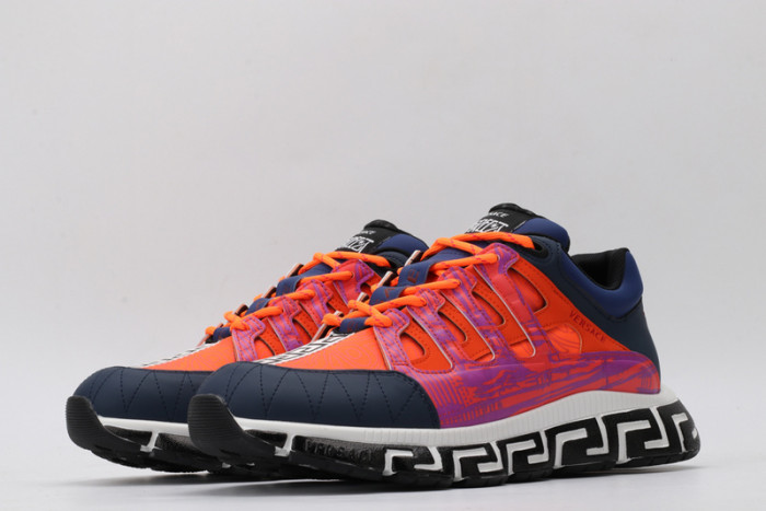 VER DESIGNER SNEAKERS