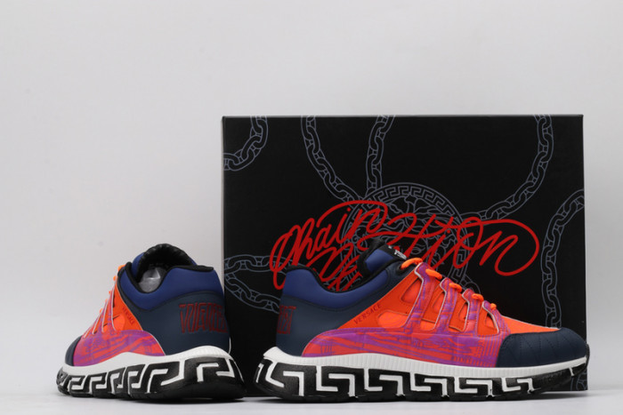 VER DESIGNER SNEAKERS