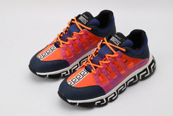 VER DESIGNER SNEAKERS