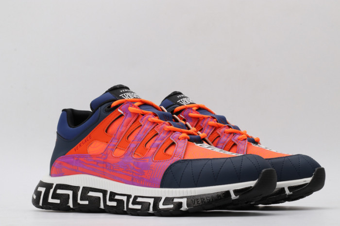 VER DESIGNER SNEAKERS